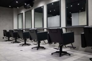 DOORS  HAIR SALON